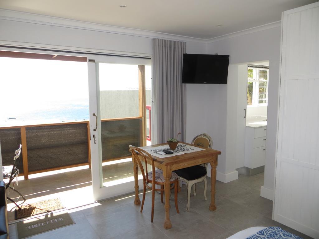 Camps Bay Studio Guesthouse - Studio Città del Capo Esterno foto