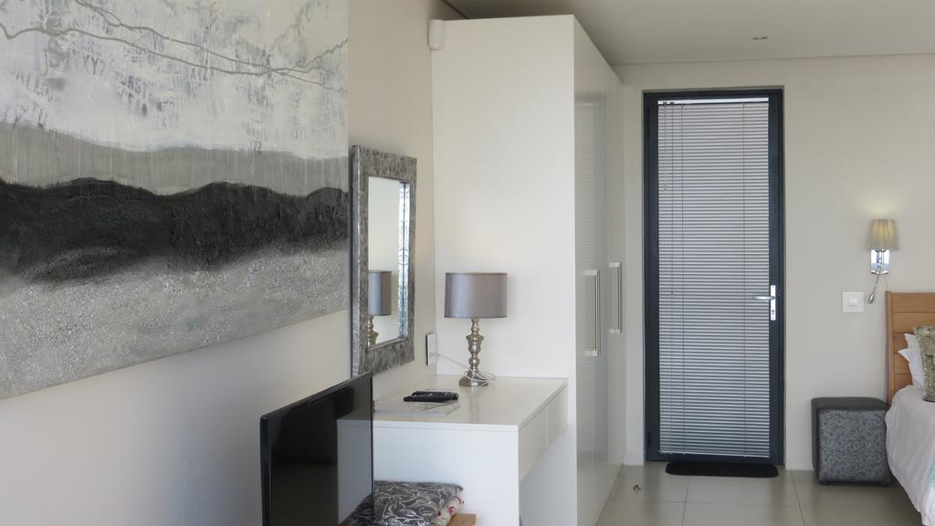 Camps Bay Studio Guesthouse - Studio Città del Capo Esterno foto
